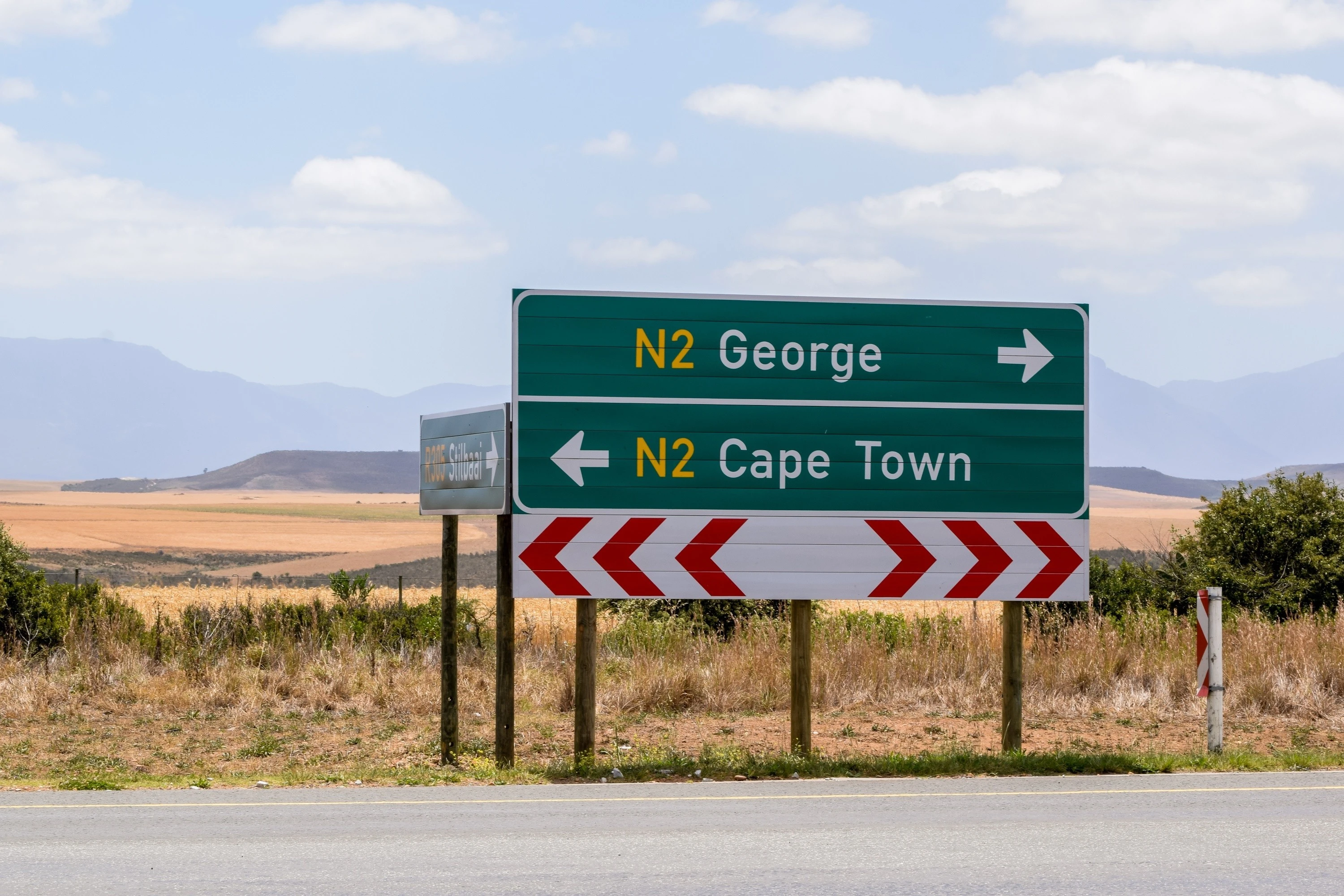 How much do you need to earn to live comfortably in George in 2025?