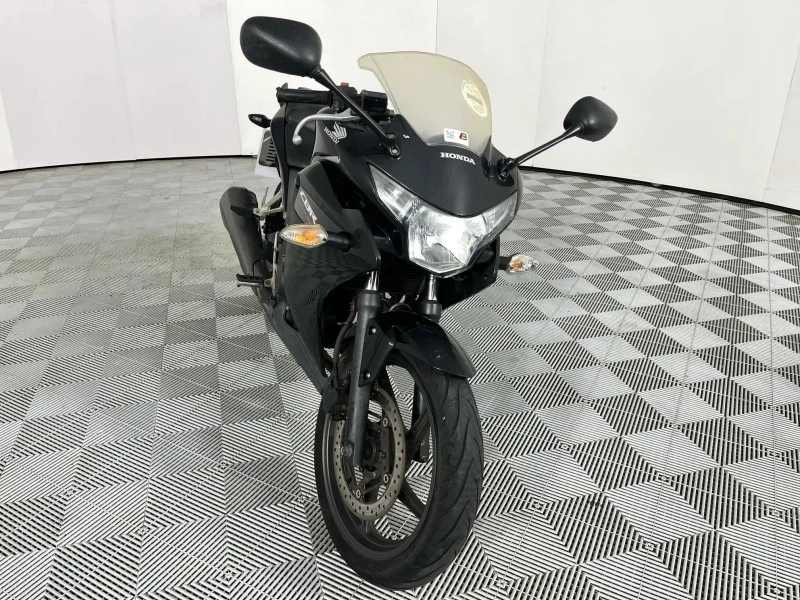 Motorcycle Honda CBR250r