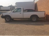 Nissan NP300