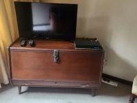 Wooden tea trolley, wooden kist, fridge, washing machine