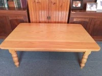 Coffee table 1.2m x 0.97m x 0.48m