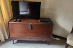 Wooden tea trolley, wooden kist, fridge, washing machine
