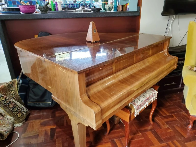 Gors & Kallmann baby grand piano