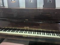 Geyser standard upright piano