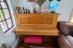 Upright piano