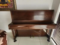 Rogers London piano