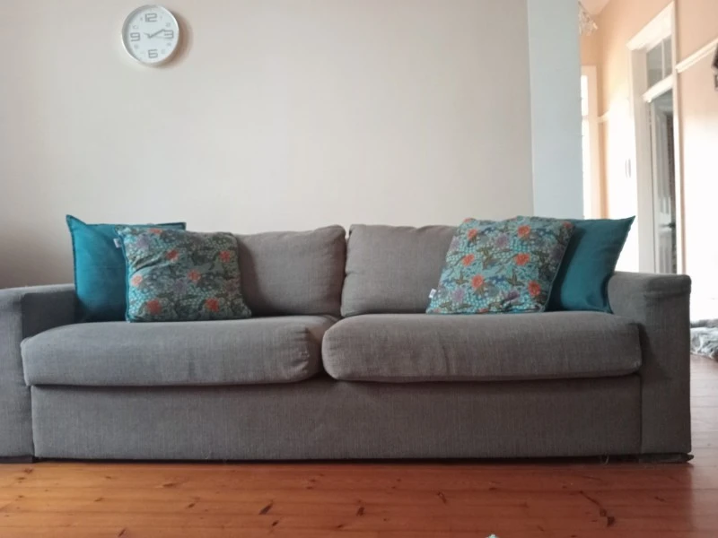 3 seater couch, Smart tv