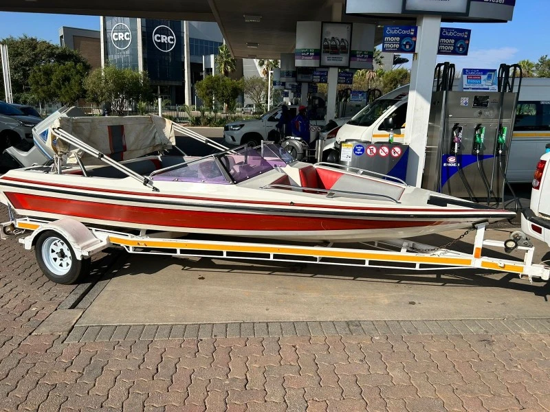 Skii boat 5.1m