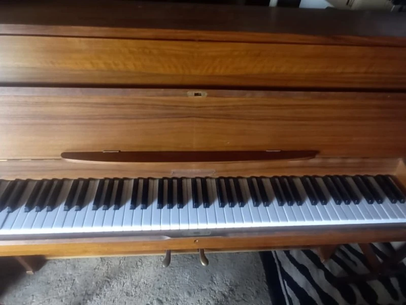 R Muller upright piano