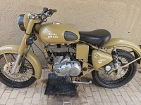 Motorcycle Royal Enfield Classic 500