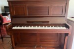 Upright piano