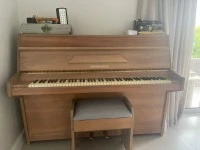 Standard upright piano