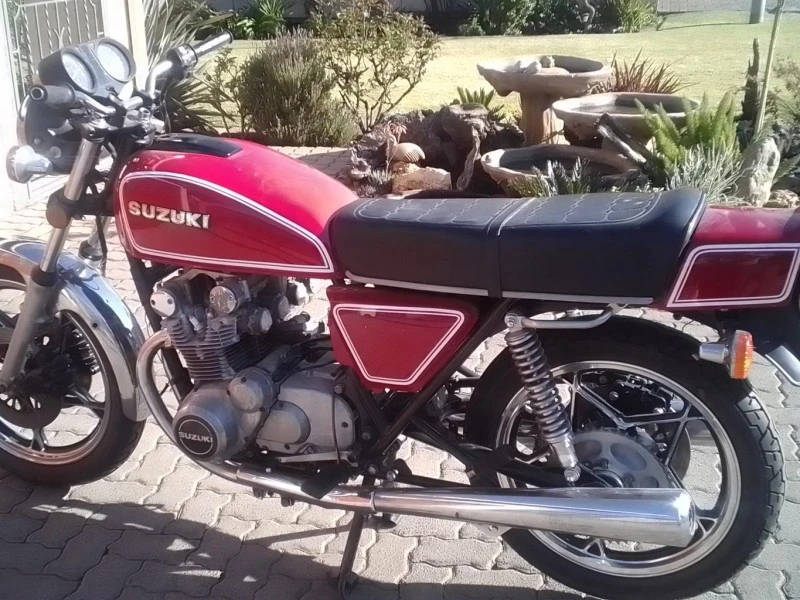 Motorcycle Suzuki GS550