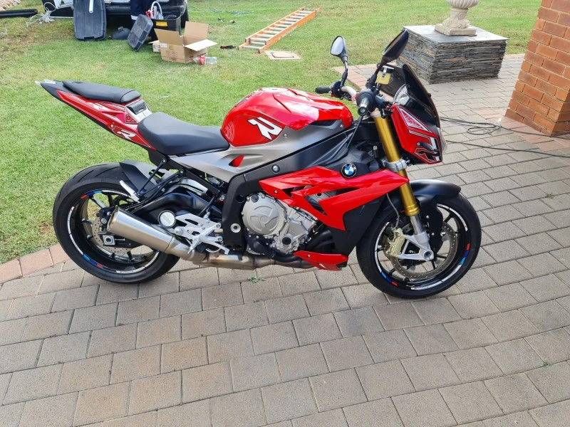 Motorcycle BMW S1000R