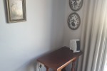 Dining room table, Small table, 6 chairs (6)