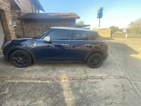 Mini Cooper Hatch-5 foorst
