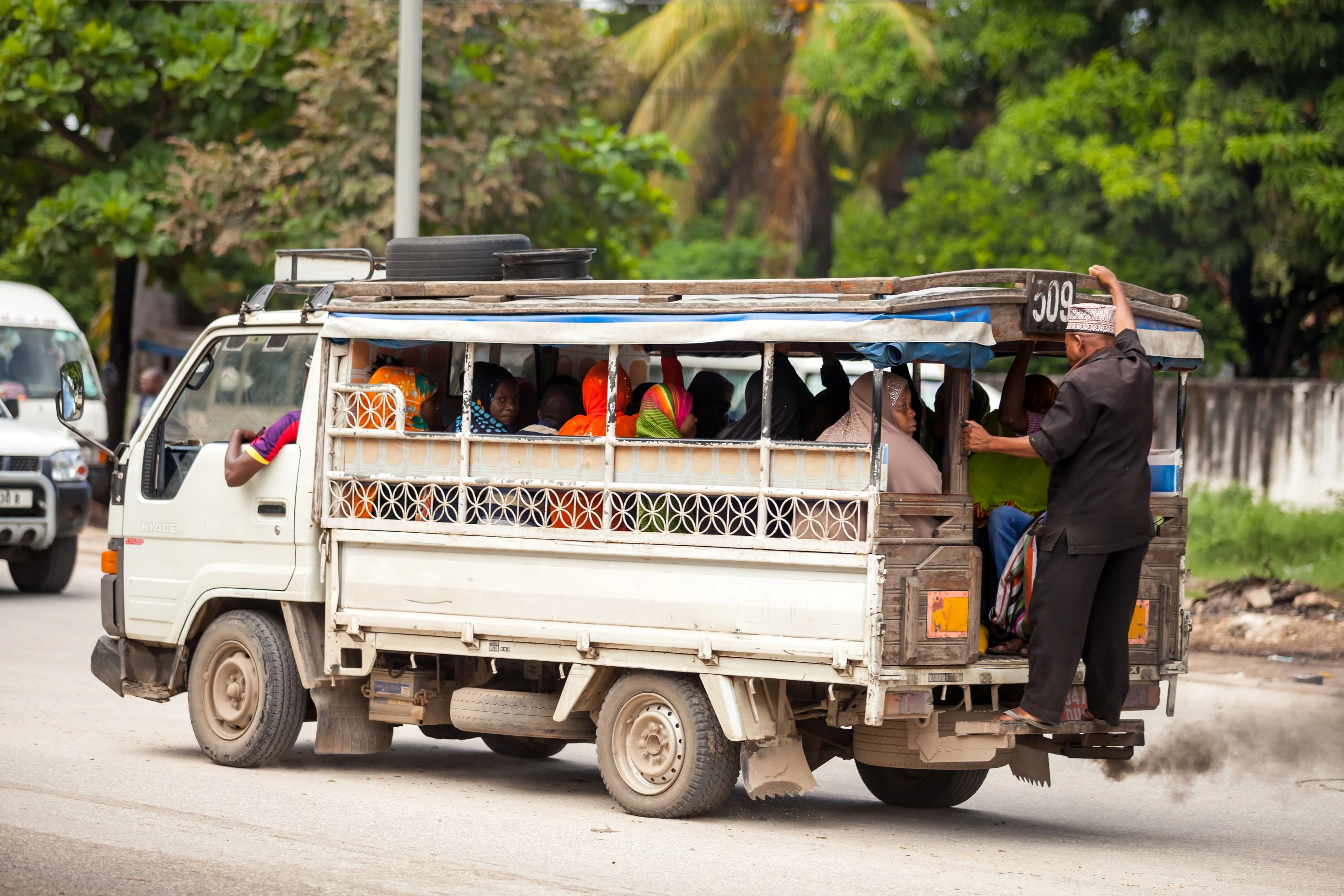 Taxi Tanzanie Mini bus